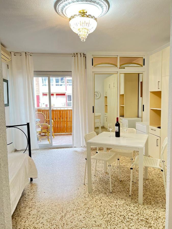 Studio Touristique Iris Apartment Benalmadena Exterior photo