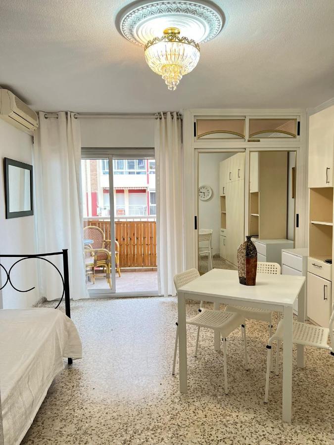 Studio Touristique Iris Apartment Benalmadena Exterior photo